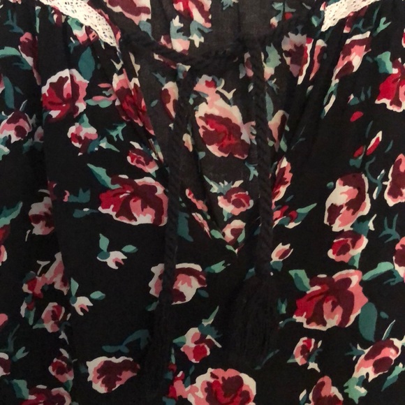 Floral tassel boho chic blouse - Picture 2 of 6